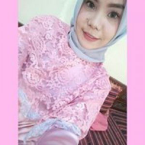 W Utami N profile icon