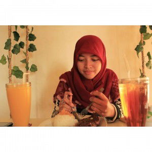 anisa syukriah profile icon