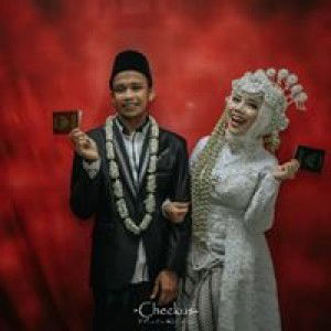 Siti Zuhrotul Uyun profile icon