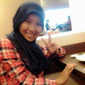 tria wiryaningsih profile icon