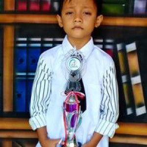 Evinur Azizah profile icon