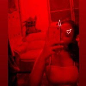 พลอย profile icon