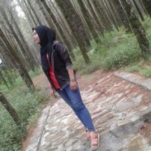 Enii Tutik Mulyani profile icon