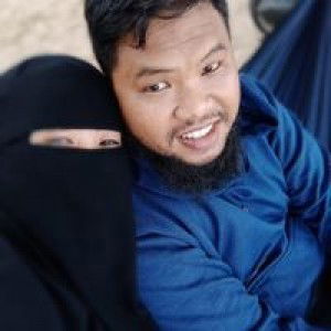 Rahmi Athohiroh profile icon