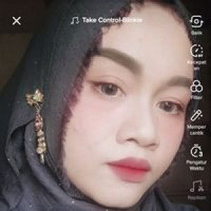 Ade Yunita profile icon