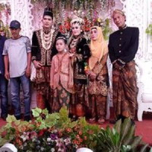 Sari Ahyani profile icon