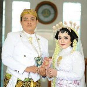 Putri Aneswari profile icon