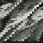 Devi Kurnia Sari profile icon