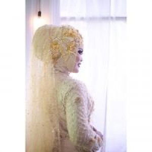 Destri Nur Riana profile icon