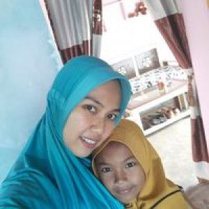 Siti Mukaromah profile icon