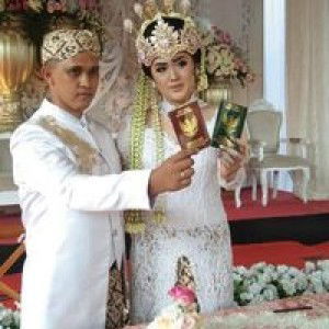 Evi Puspitasari profile icon