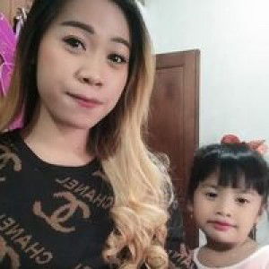 Uzwatun Khasanah profile icon