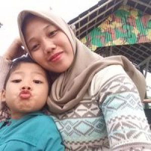 Fitri Diana Raffi profile icon