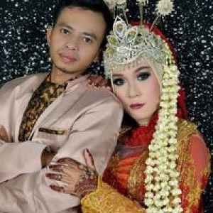 Widya Riskiyanti profile icon