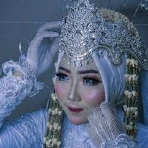 Dwi Aprilia profile icon