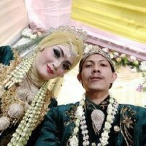 Mira Ratna profile icon