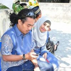 Retno Wulan Arum Sari profile icon