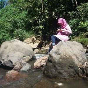 Putri Elys Sa profile icon