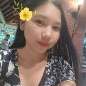 ROSELYN DEGOMA profile icon