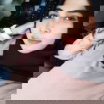 Farah Mutia profile icon