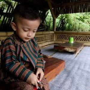 Euiis Farhatunnisa profile icon