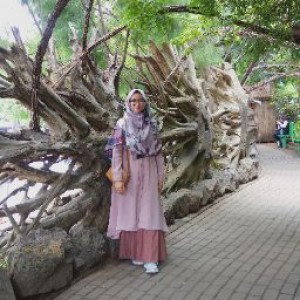 Nur Annisa profile icon