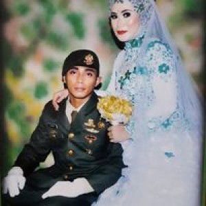 Ratnasari profile icon