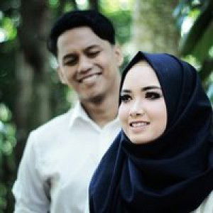 Esty Herdiani profile icon