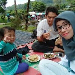 Isyah Purwanti profile icon