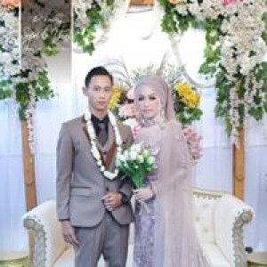 Sri Wahyuni profile icon