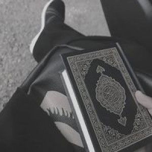 Ayu Hidayahti profile icon