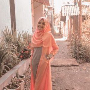 anis lestari profile icon