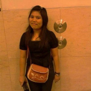 Tuti Karolina profile icon