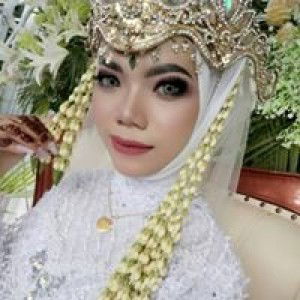 Humairoh Dwi profile icon