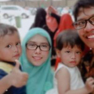 Menik Kurniawati profile icon