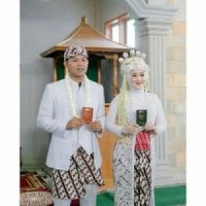 Viny Andriani profile icon