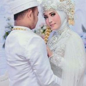 Dewi Lestari profile icon