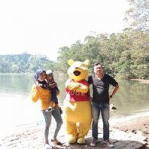 Ditha Anggra profile icon