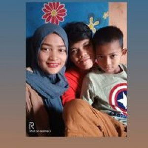 Neni Putri Prianti profile icon