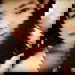 Angie Sigua Bernardo profile icon