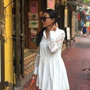 Chayanisa Schöne profile icon