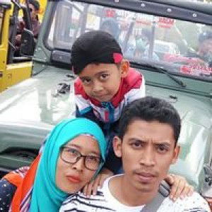 Nuy Reza profile icon