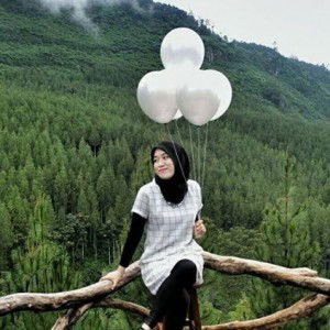 putri tama profile icon