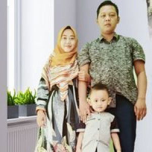 Fify Wahyuni profile icon