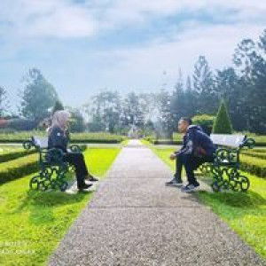 Azna Nurohim profile icon