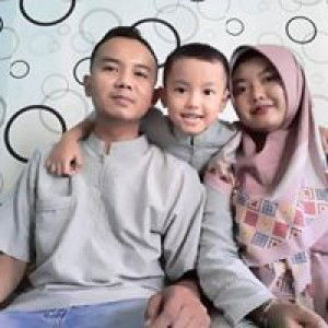 Yayu Zaelani'na Luthfie profile icon