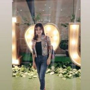 Evhy Riana profile icon