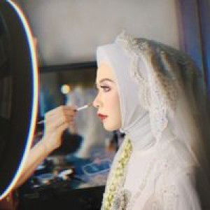 Elya Putri Trisna Sari profile icon