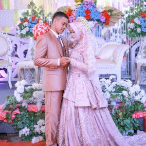 Eky Maytri profile icon