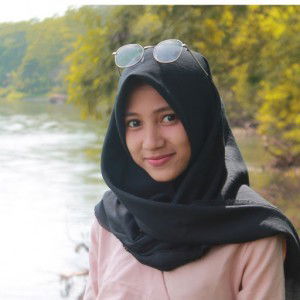 Dina Maghfirotun Nisa profile icon